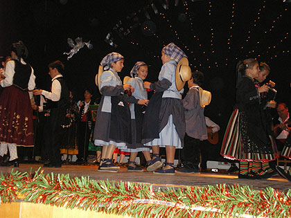 El Festival Folklórico Navideño conquistó al público