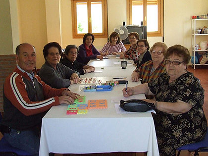 Una treintena de personas participan en las actividades del Aula  de Mayores   