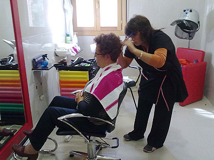 El Centro de Día de Miguel Esteban ya cuenta con servicio de peluquería 