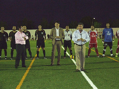 Cientos de personas asistieron a la inauguración de la remodelación del Campo de Fútbol ‘Las Memorias’