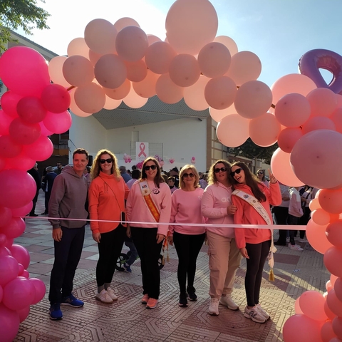 Marcha contra el cáncer ME autoridades y reina y damas