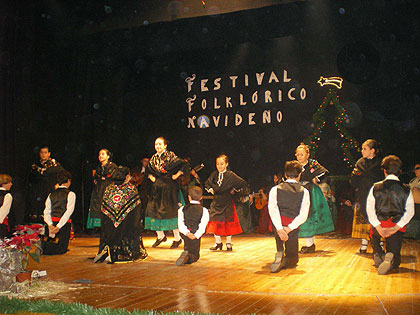 Celebrado con éxito el Festival folclórico navideño en Miguel Esteban