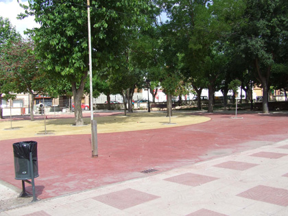 El Parque Municipal de Miguel Esteban continúa mejorando su  aspecto 