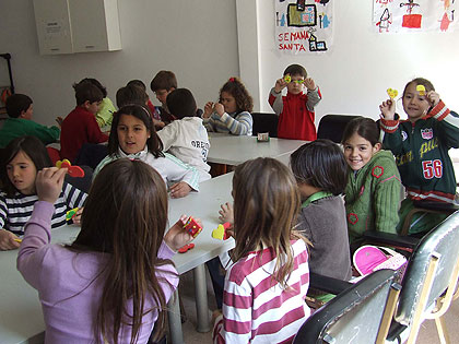 Una treintena de niños han participado en el Campamento Urbano de Semana Santa 
