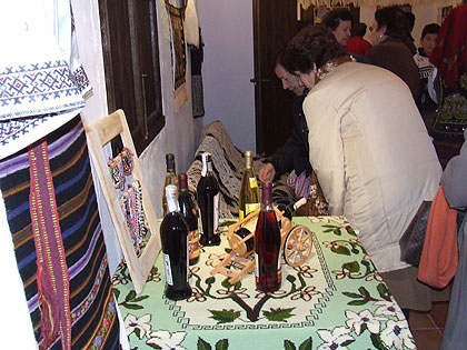 Una exposición convierte la Casa del Tío Félix en un hogar típico de Rumanía  