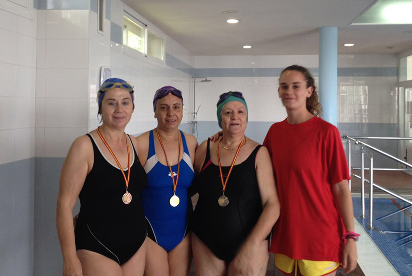 competicion-de-natacion-ganadoras-adultas