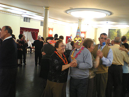 Doscientas personas de la tercera edad asistieron al Baile organizado para ellos
